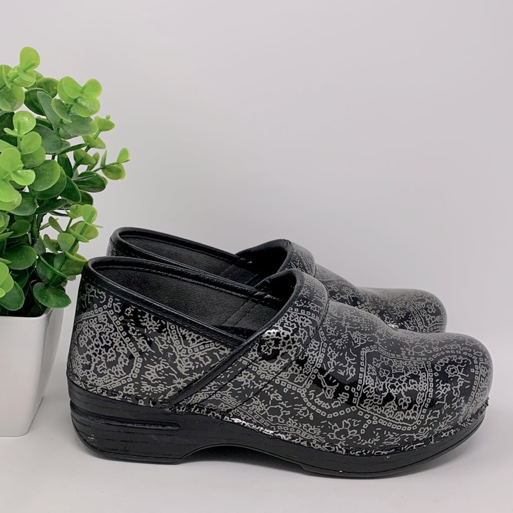 Dansko leather black silver floral professional clog 38